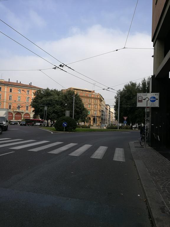 Residenza Piazza Dei Martiri 8 Apartment Болоня Екстериор снимка